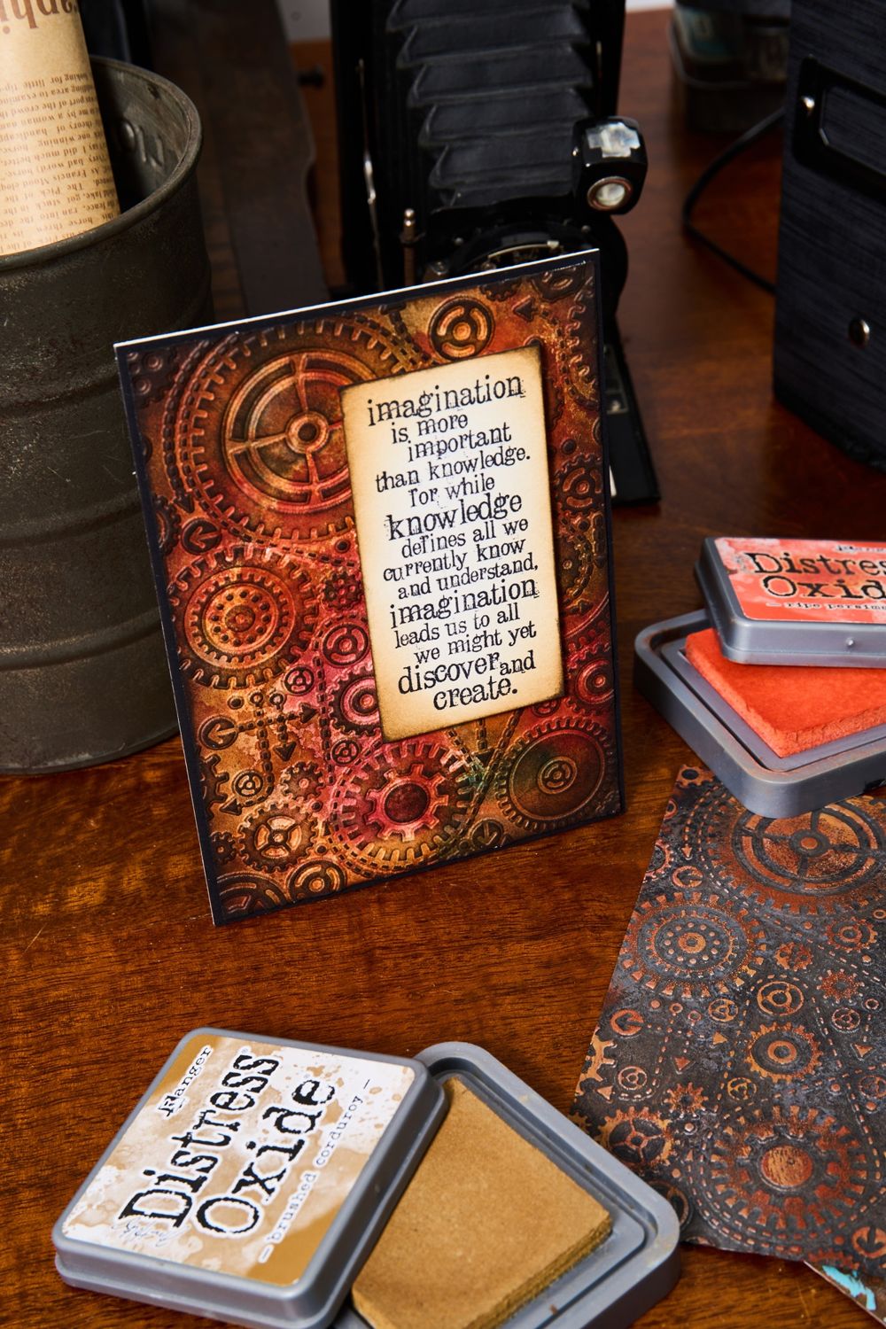 Sizzix - Textured Impressions Embossing Folder by Tim Holtz - Vault Gears