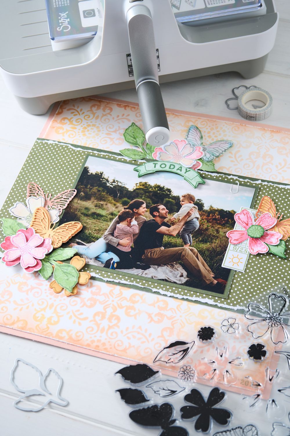 Sizzix - 49 & Market - A4 Stencil - Petal Play