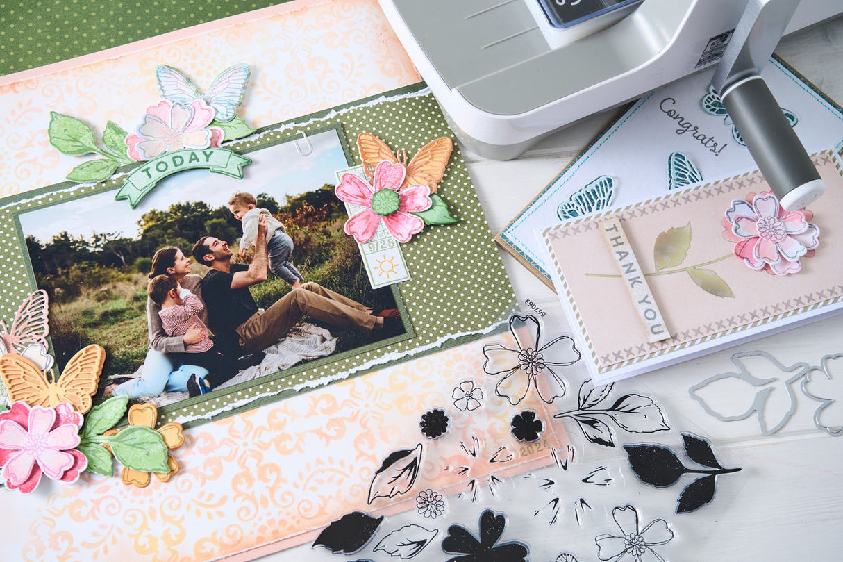 Sizzix - 49 & Market - Clear Stamp With Framlits Die - Sweet Sprigs