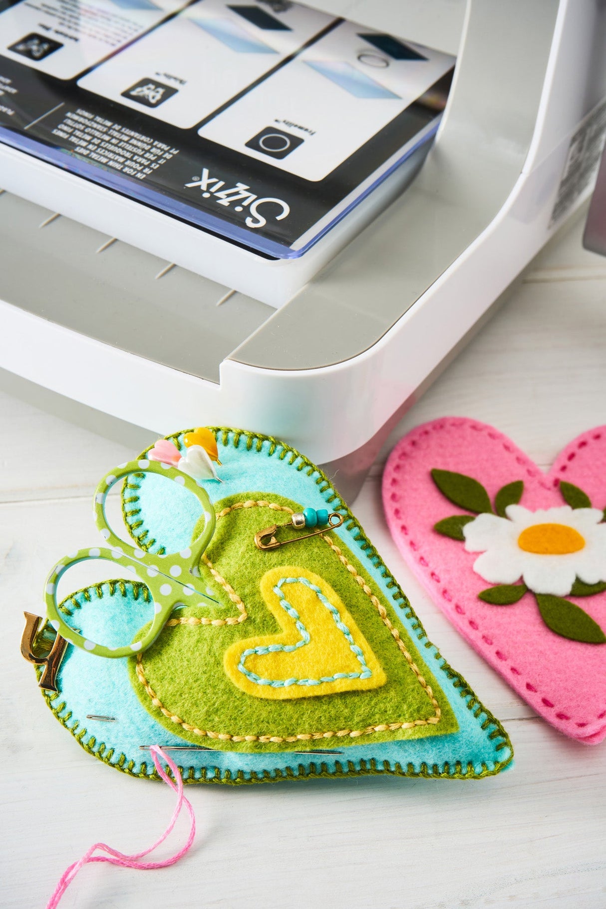 Sizzix - Sizzix Framelits 13PK Die Set Stitched Hearts