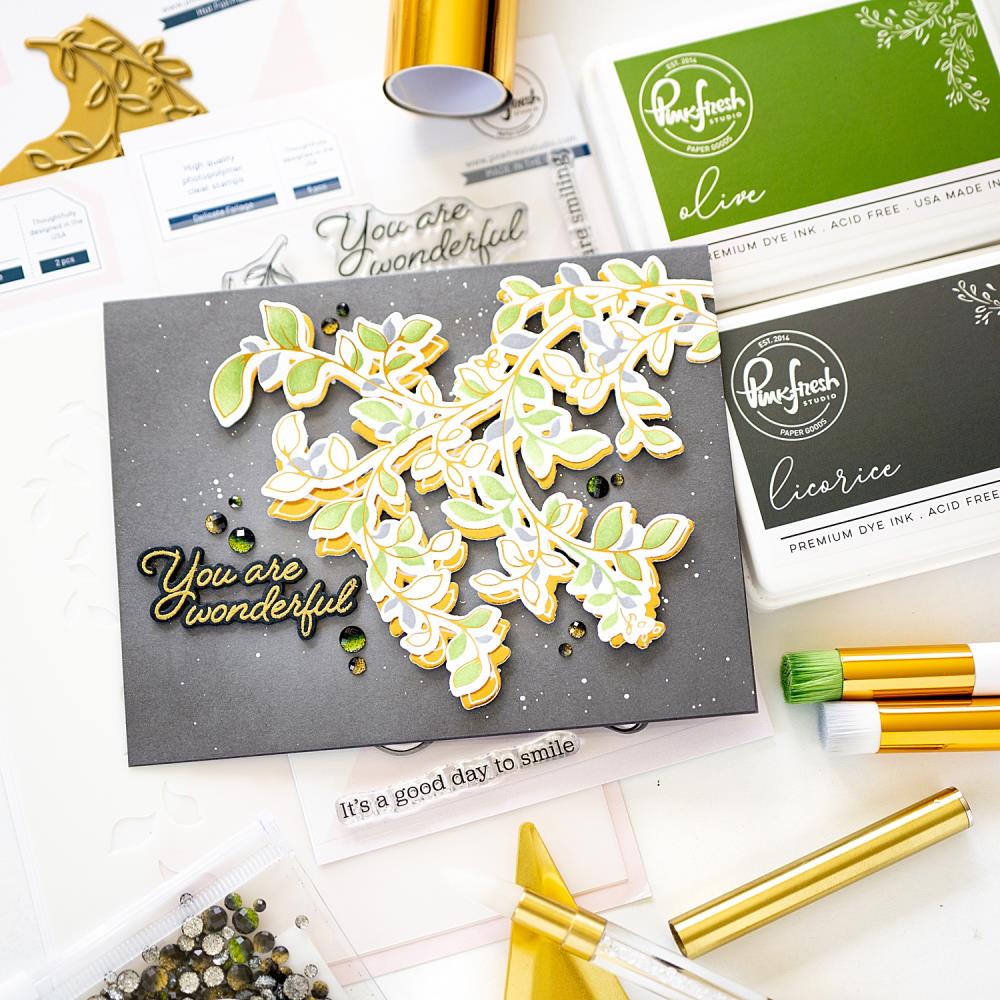 Pinkfresh Studio - Stencils 4.25"X5.25" - Delicate Foliage